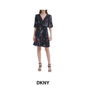 Robe DKNY size 14